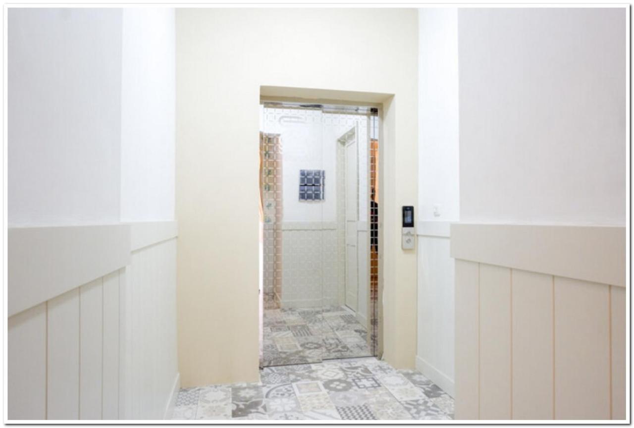Reddoorz Plus @ Madukoro Raya Semarang Eksteriør billede